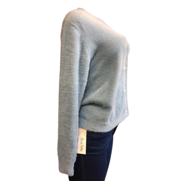 Super Soft and Fluffy Pearl Bottom Cardigan Pre-Ticketed  $49.99  (Size: S/M-L/XL, 3-3)
